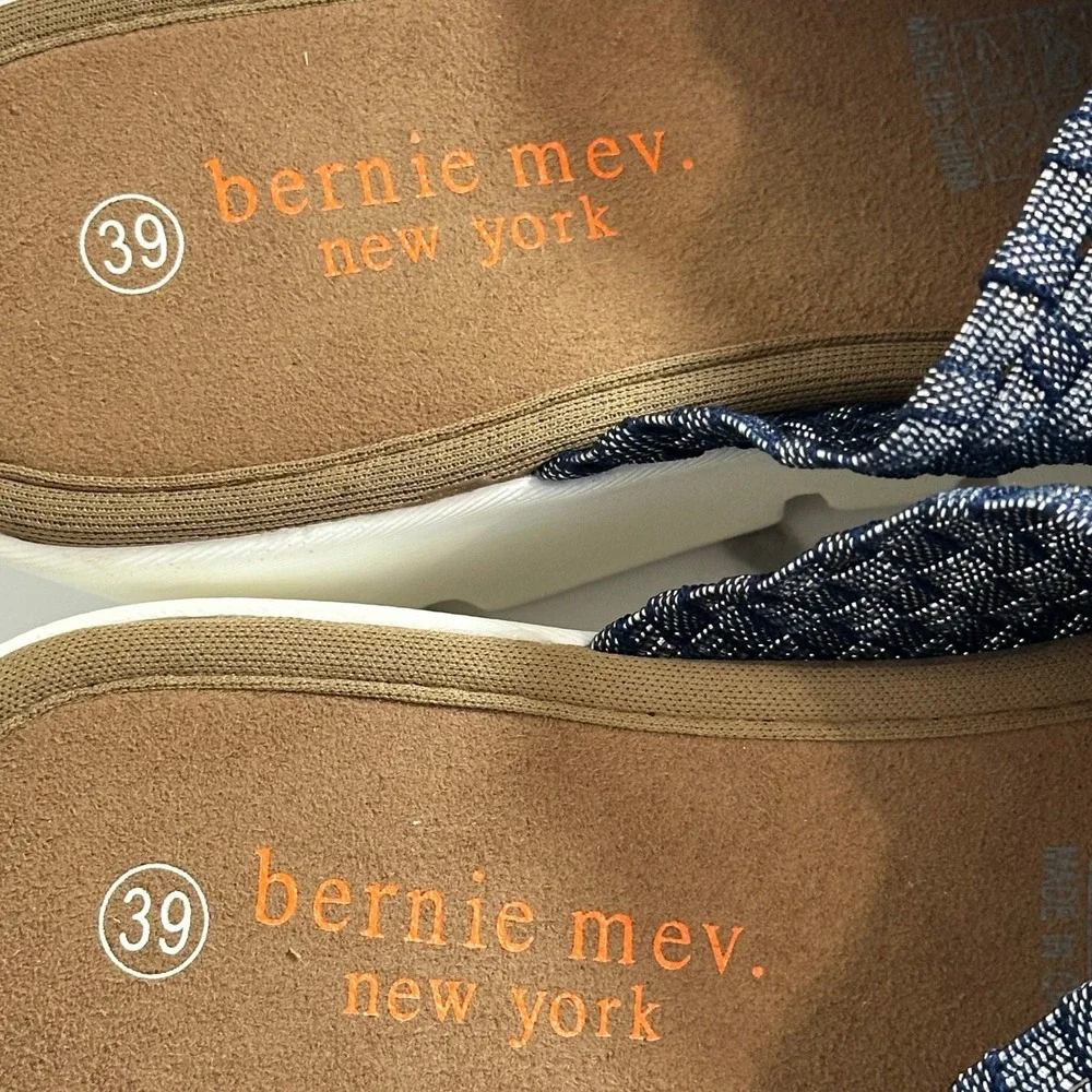 Bernie Mev New York Womens Metalic Navy Woven Platform Wedge Sandals SZ 39 NEW